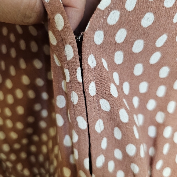 Abercrombie & Fitch Vneck Long Sleeve Romper Polka Dot Print - Picture 4 of 10